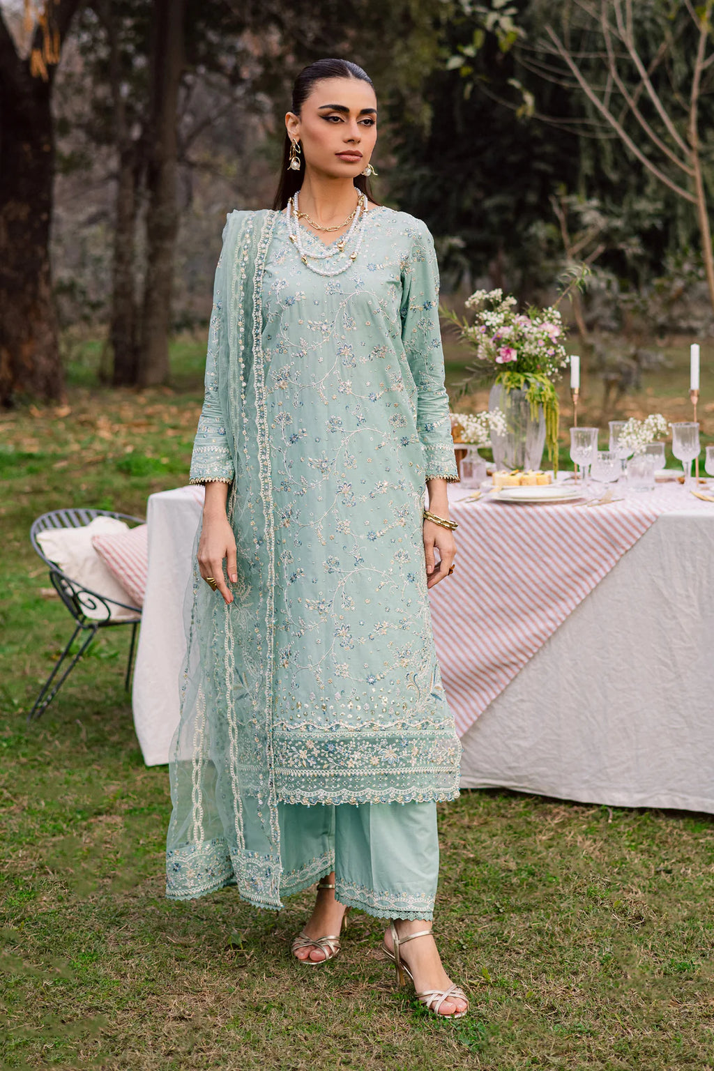Blue Swan 3Pc Festive Embroidered Lawn - Embroidery Detail | MEHRAAH