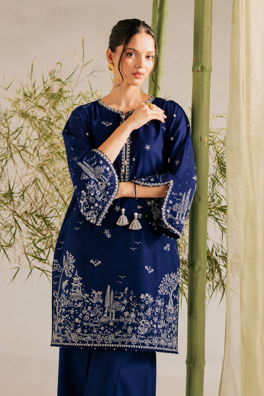Manzar 2Pc Embroidered Lawn Dress - Back View | MEHRAAH