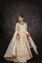 Majestic Aura Maxi - Close-up Detail | MEHRAAH