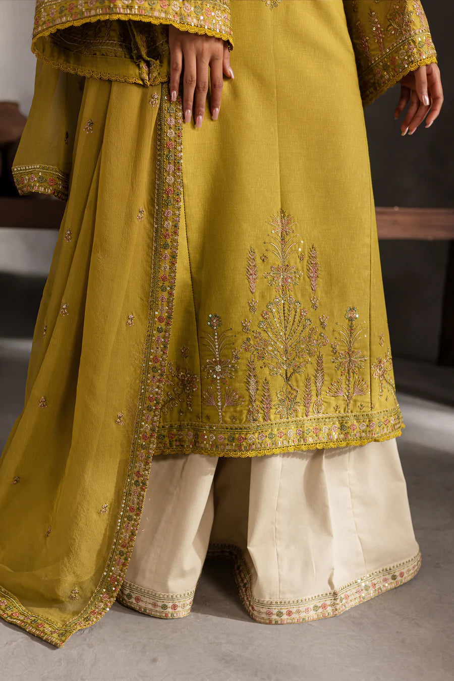 Medalion 3Pc - Embroidered Lawn dress