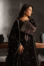 Mosaic 3Pc Embroidered Lawn Dress - Embroidery Detail | MEHRAAH
