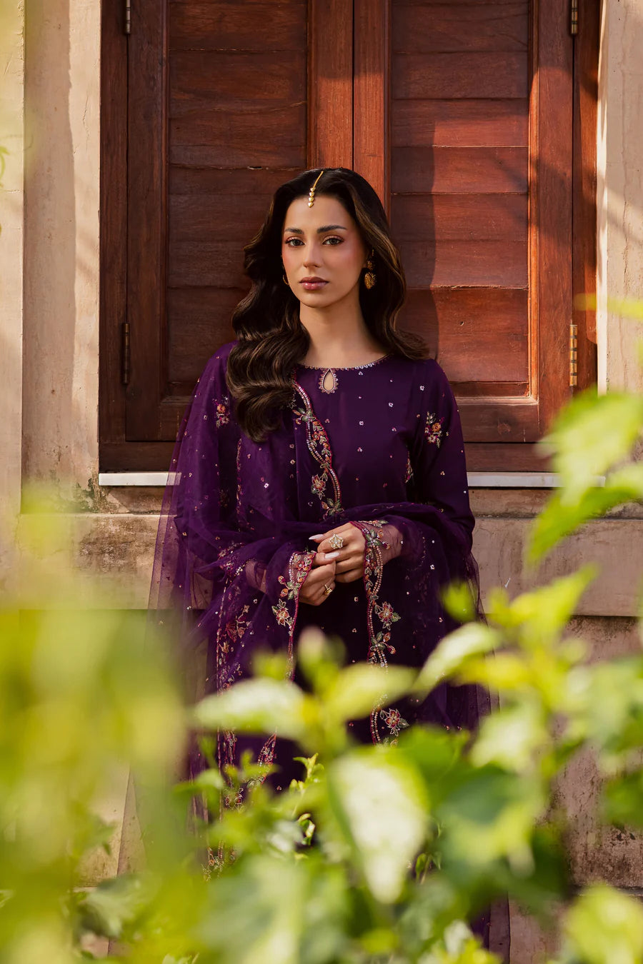 Pink Lavender 3Pc Festive Embroidered Lawn - Embroidery Detail | MEHRAAH
